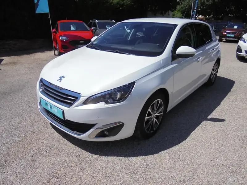 Utilisé 2017 Peugeot 308 Allure Berline | 10 900 € (Prix assez cher) - Image 1/4