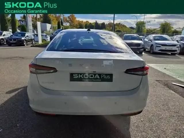 Occasion Skoda Superb LAURIN & KLEMENT 150 ch (110 kW) 2024 Blanc métallisé Berline