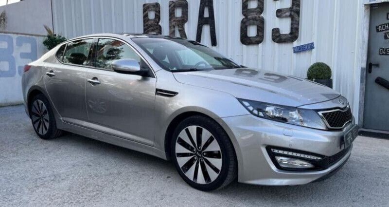 Gris Utilisé 2013 Kia Optima Premium Berline | 13 990 € - Image 1/4