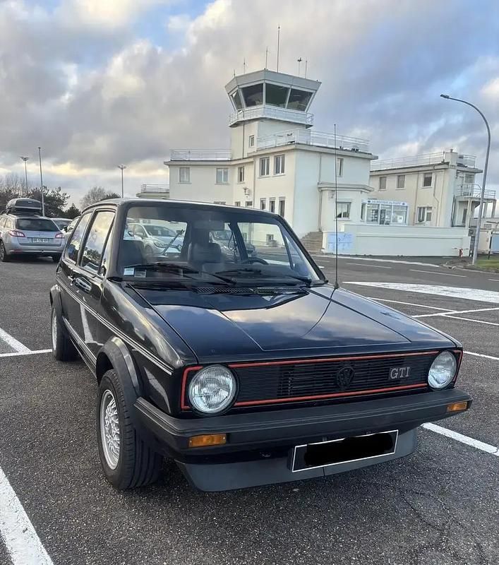 Occasion VW Golf GTI 111 ch (81 kW) 1983 Noir Berline