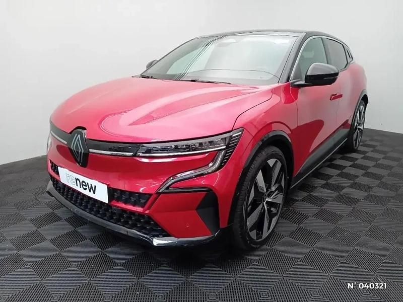 Rouge Utilisé 2023 Renault Mégane Techno Berline | 28 995 € (Prix assez cher) - Image 1/4