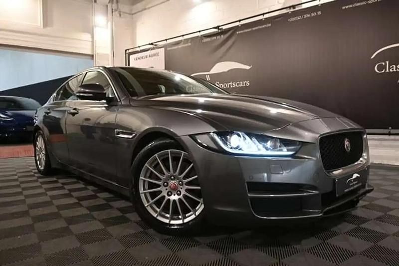 Occasion Jaguar XE 163 ch (119 kW) 2017 Gris Berline