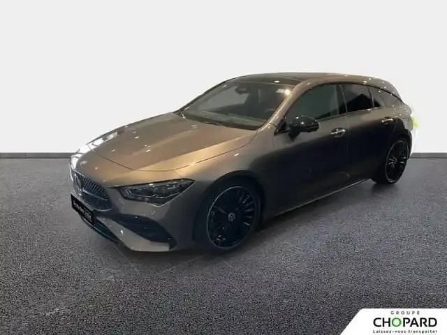 Gris montagne métallisé Occasion 2024 Mercedes CLA200 Shooting Brake Break | 40 690 € (Prix juste) - Image 1/4