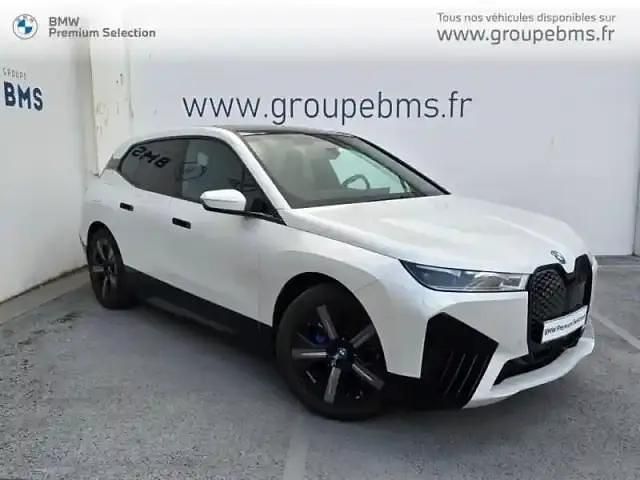 Mineralweiss métallisé Utilisé 2023 BMW iX Comfort Edition SUV | 54 900 € - Image 1/4