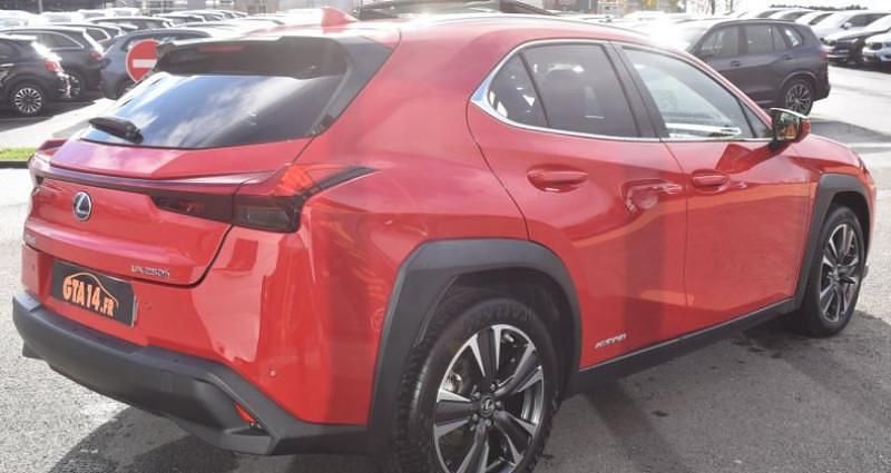 Utilisé 2021 Lexus UX 250h Executive Line SUV | 25 880 € (Prix juste) - Image 1/3