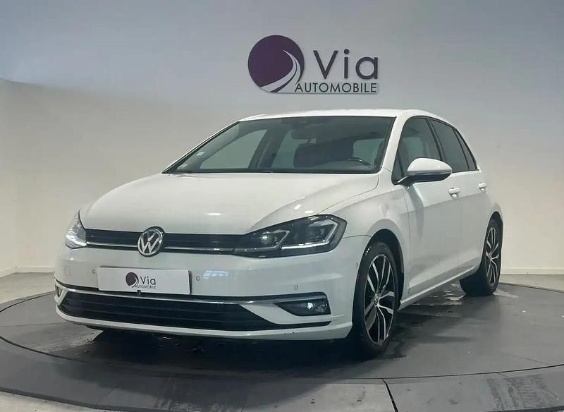 Blanc Occasion 2017 VW Golf Exclusive Berline | 13 990 € (Prix cher) - Image 1/4