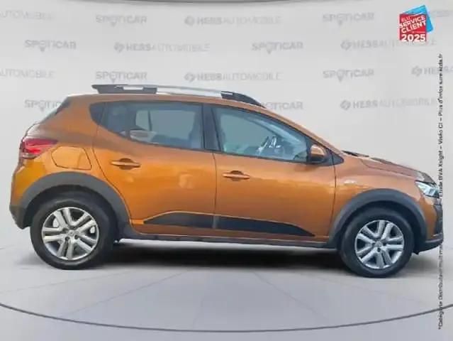 Occasion Dacia Sandero Expression 102 ch (75 kW) 2022 Orange Berline