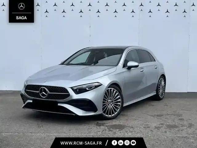 Gris clair Utilisé 2025 Mercedes A200 AMG line Berline | 44 900 € - Image 1/4