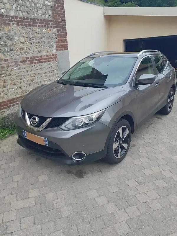 Gris Utilisé 2016 Nissan Qashqai SUV | 11 300 € (Prix juste) - Image 1/4