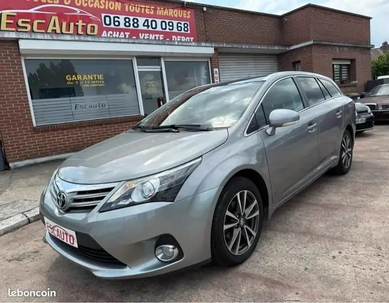 Utilisé 2015 Toyota Avensis Break | 10 990 € - Image 1/4