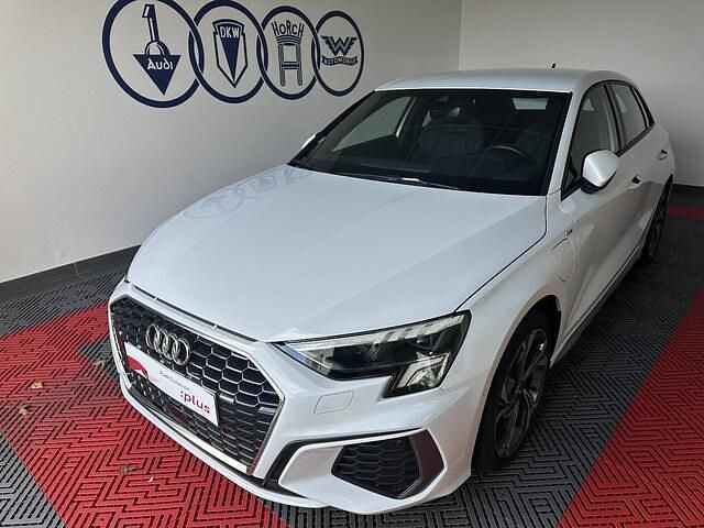 Blanc glacier métallisé Utilisé 2023 Audi A3 Sportback e-tron S-Line Citadine | 32 200 € (Prix juste) - Image 1/4