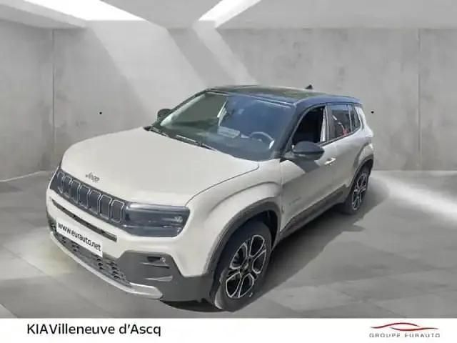 Stone métallisé + toit volcano Nouvelle 2025 Jeep Avenger Summit SUV | 28 490 € (Prix assez cher) - Image 1/4