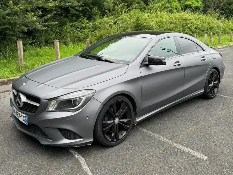 Gris Utilisé 2015 Mercedes CLA200 Shooting Brake Break | 13 900 € - Image 1/4