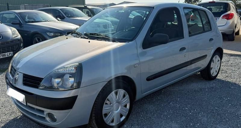 Utilisé 2004 Renault Clio II Citadine | 4 490 € (Prix juste) - Image 1/4