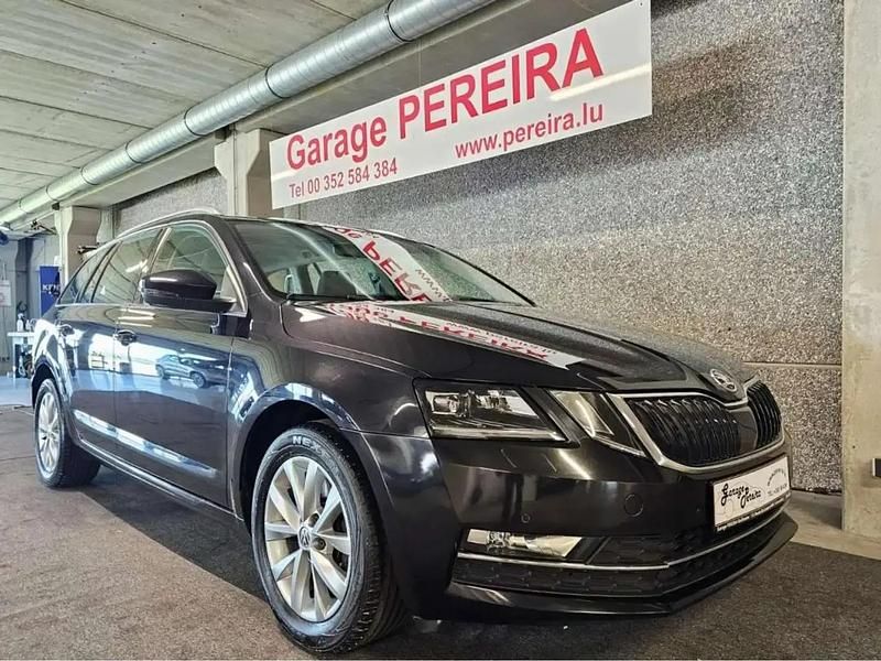 Noir Utilisé 2018 Skoda Octavia Style Break | 15 900 € (Bon prix) - Image 1/4