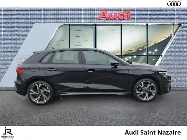 Occasion Audi A3 S-Line 10 ch (7 kW) 2022 Noir mythic metal Berline