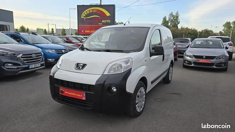 Blanc Utilisé 2017 Peugeot Bipper Style Monospace | 7 690 € - Image 1/4