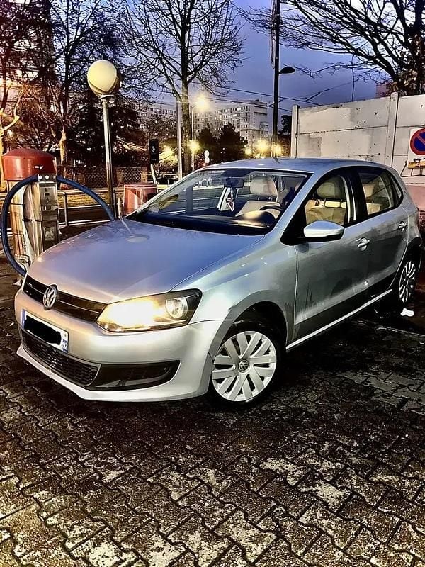 Gris Occasion 2010 VW Polo Berline | 5 700 € (Prix juste) - Image 1/4