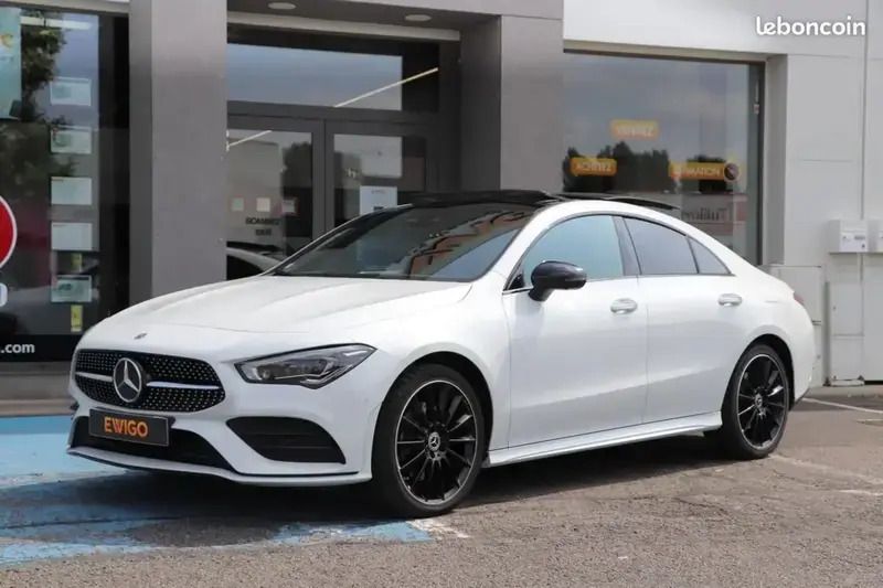 Blanc Utilisé 2020 Mercedes CLA250e Berline | 32 890 € - Image 1/4