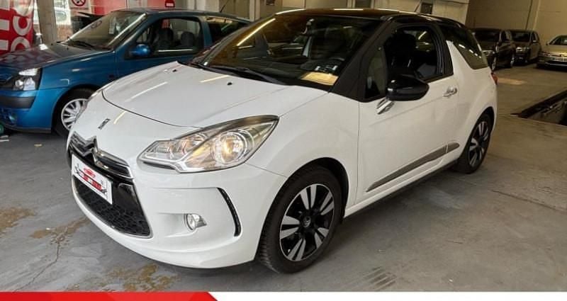 Blanc Utilisé 2012 Citroën DS3 Chic Citadine | 6 999 € - Image 1/4