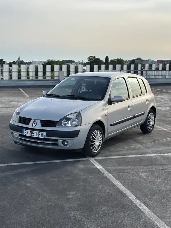 Gris Utilisé 2003 Renault Clio II Expression Berline | 3 790 € (Prix juste) - Image 1/4