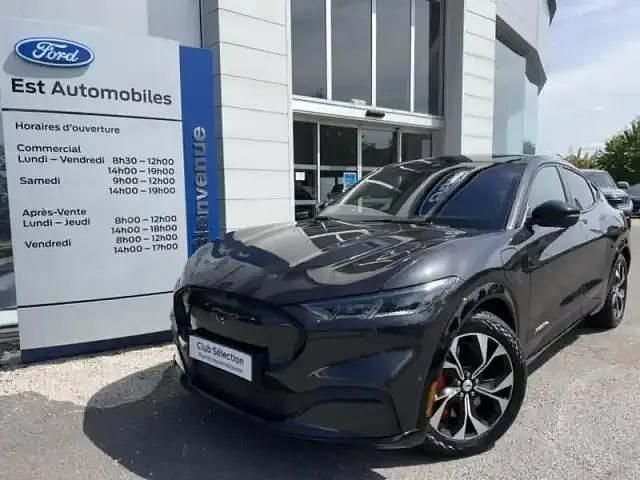 Noir Occasion 2022 Ford Mustang Mach-E Extended Range SUV | 35 999 € (Prix juste) - Image 1/4