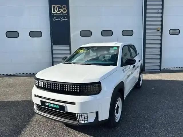 Blanc gelato Occasion 2025 Fiat Grande Panda Red Citadine | 19 790 € - Image 1/4