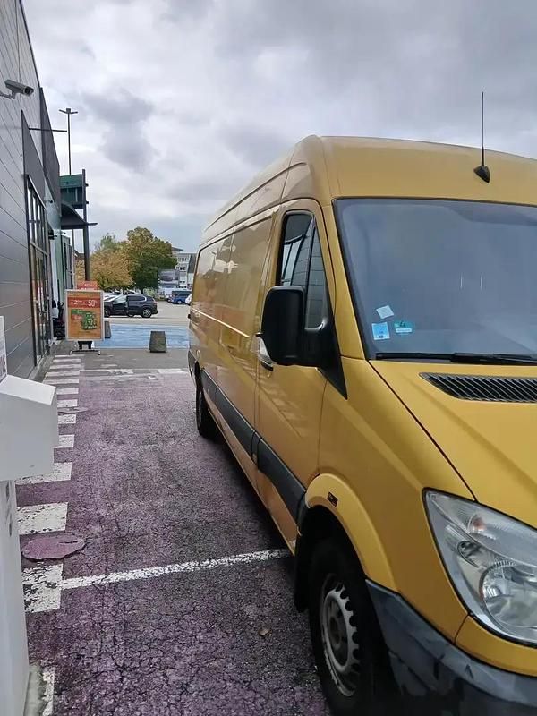 Jaune Occasion 2011 Mercedes Sprinter Van | 9 850 € (Prix cher) - Image 1/4