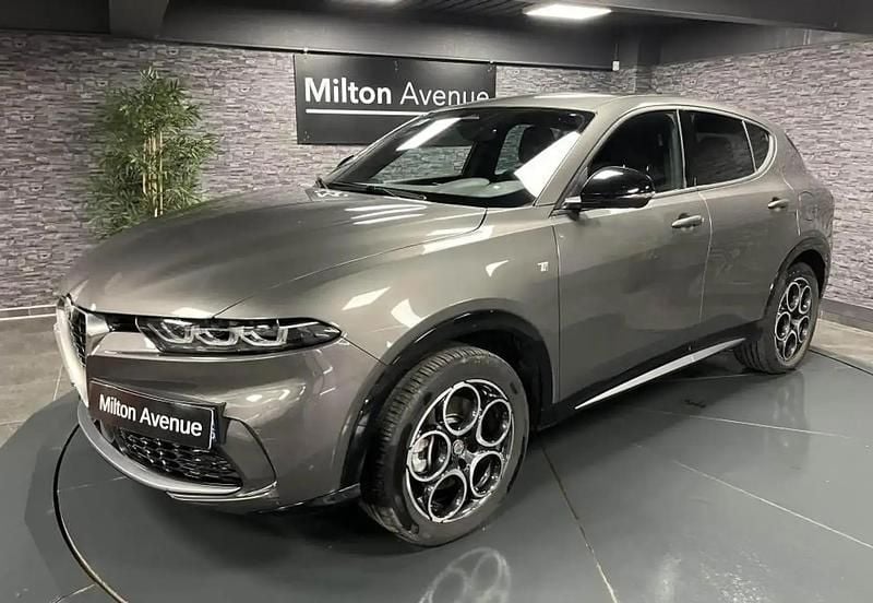 Gris Utilisé 2023 Alfa Romeo Tonale Ti SUV | 28 990 € (Super prix) - Image 1/4