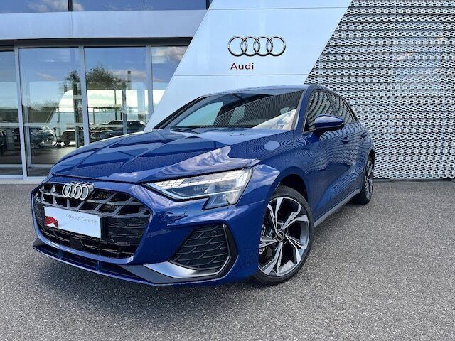 Bleu ascari métallisé Utilisé 2025 Audi A3 S-Line | 37 980 € - Image 1/4