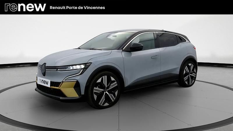 Gris Utilisé 2022 Renault Mégane Iconic Berline | 26 190 € (Prix juste) - Image 1/4