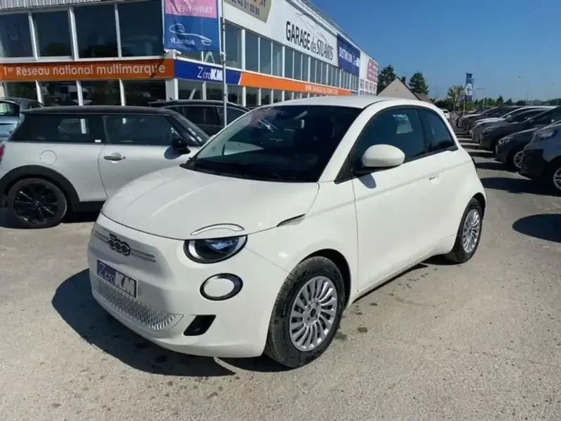 Blanc Utilisé 2022 Fiat 500e Action Berline | 18 980 € (Prix cher) - Image 1/4
