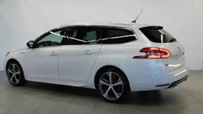 Blanc Utilisé 2018 Peugeot 308 S Break | 9 800 € - Image 1/4