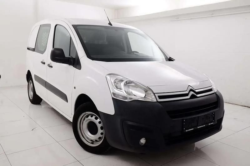 Blanc Utilisé 2018 Citroën Berlingo Monospace | 10 490 € - Image 1/4