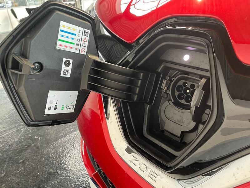 Occasion Renault Zoe Iconic 99 kW (135 ch) 2024 Rouge Citadine