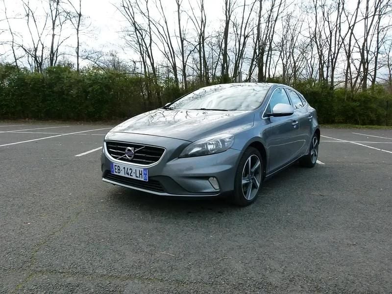 Occasion Volvo V40 R-Design 122 ch (89 kW) 2016 Berline