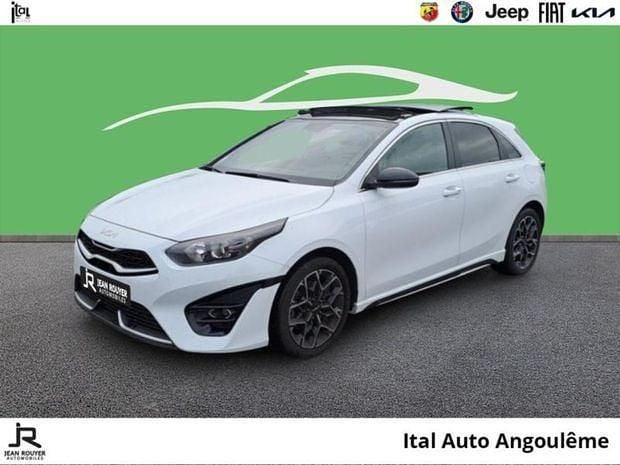 Blanc Utilisé 2022 Kia Ceed GT GT-Line | 17 990 € (Super prix) - Image 1/4