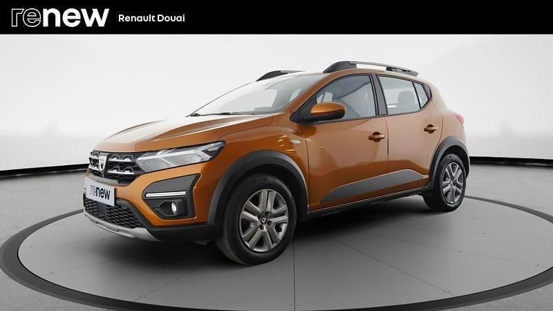 Orange Utilisé 2021 Dacia Sandero Comfort Citadine | 14 299 € (Prix juste) - Image 1/4