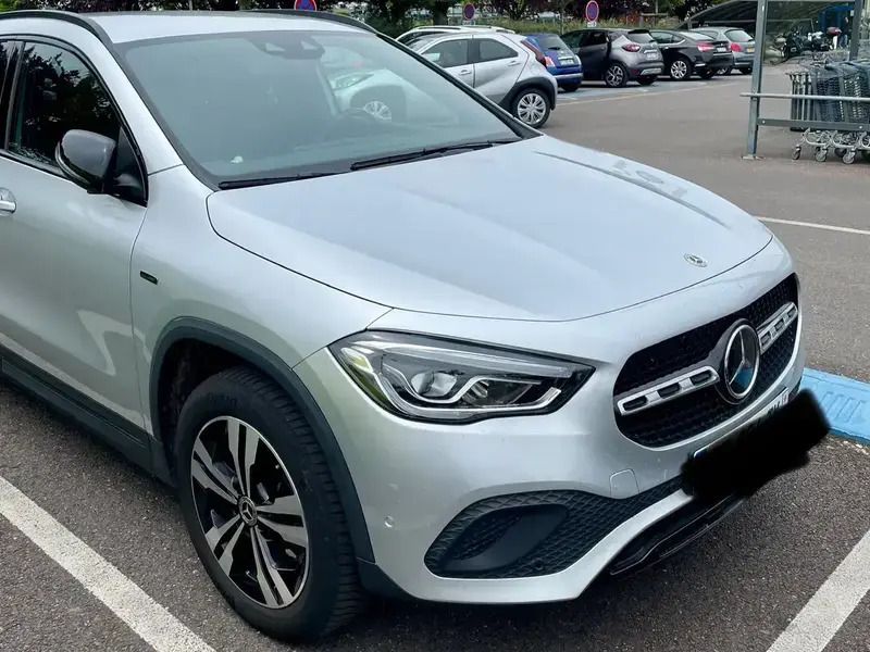 Argent Utilisé 2020 Mercedes GLA250 SUV | 27 500 € (Prix juste) - Image 1/4