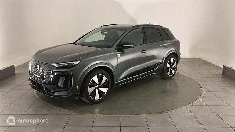 Gris Nouvelle 2024 Audi Q6 e-tron S-Line SUV | 89 990 € (Prix cher) - Image 1/4