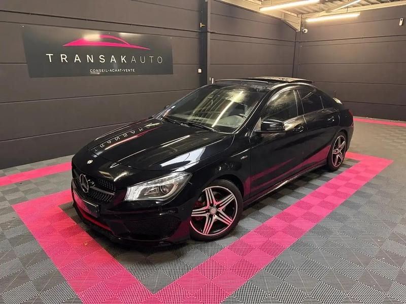 Noir Utilisé 2015 Mercedes CLA250 Berline | 22 990 € - Image 1/4