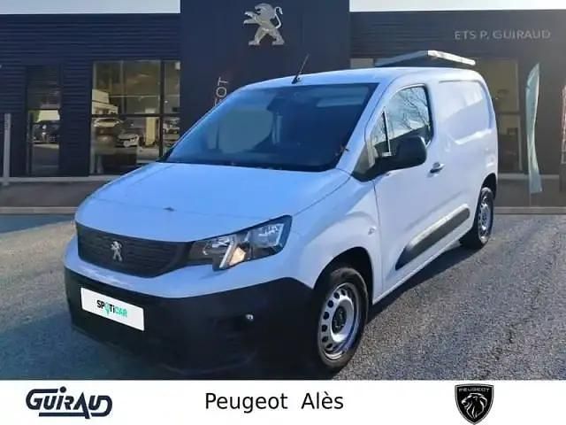 P. opaque blanc icy Occasion 2023 Peugeot Partner S Monospace | 15 970 € - Image 1/4