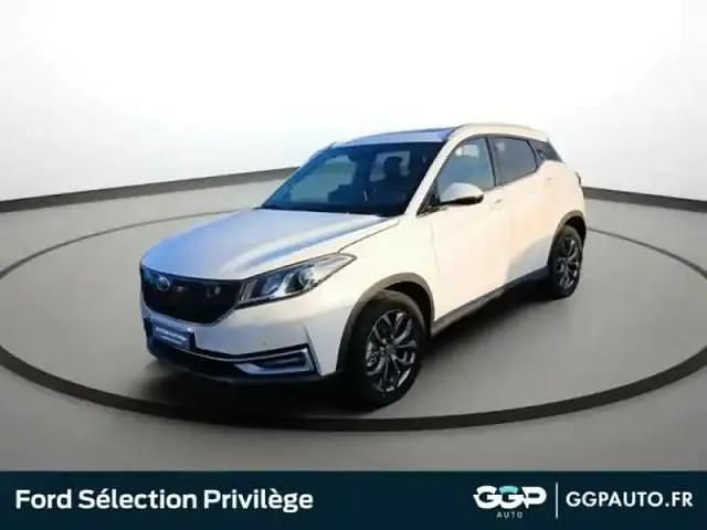 Nouvelle Seres 3 2025 Blanc lunaire métallisée SUV