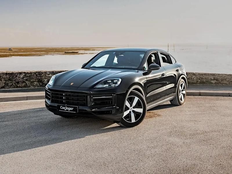 Noir Occasion 2025 Porsche Cayenne SUV | 119 900 € - Image 1/4