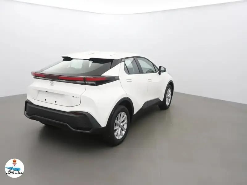 Image 2/4