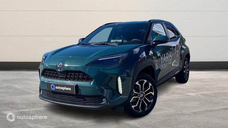 Vert Utilisé 2025 Toyota Yaris Cross Design SUV | 28 900 € (Prix assez cher) - Image 1/4