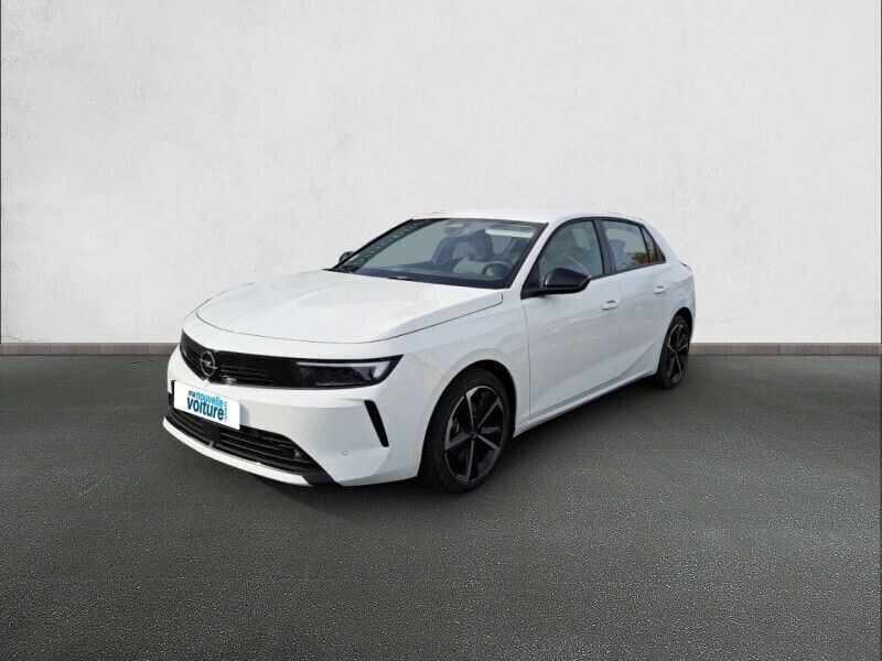 Blanc Utilisé 2023 Opel Astra Edition Berline | 25 990 € (Prix juste) - Image 1/4