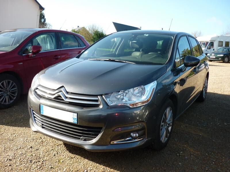 Gris Utilisé 2013 Citroën C4 Exclusive Berline | 11 700 € (Prix juste) - Image 1/4