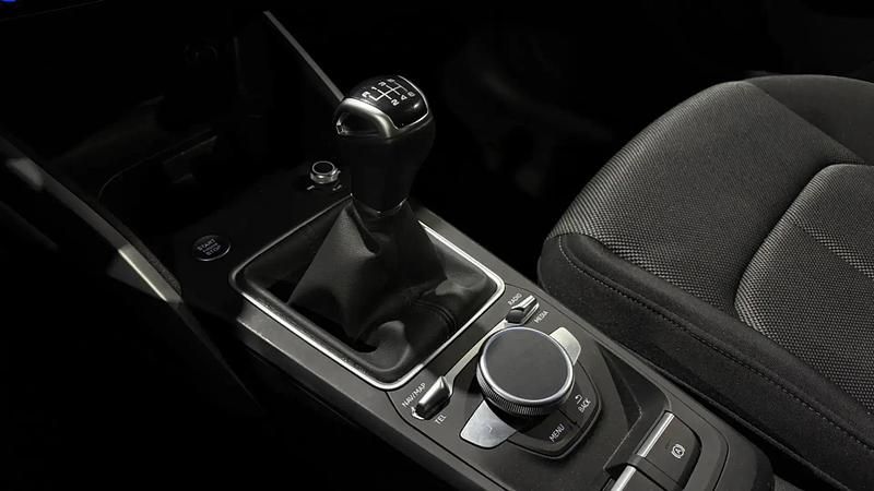 Image 2/4