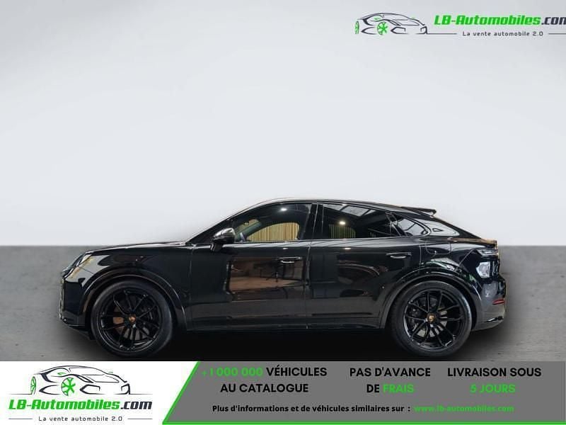 Utilisé 2024 Porsche Cayenne Turbo E-Hybrid SUV | 220 500 € (Prix cher) - Image 1/4